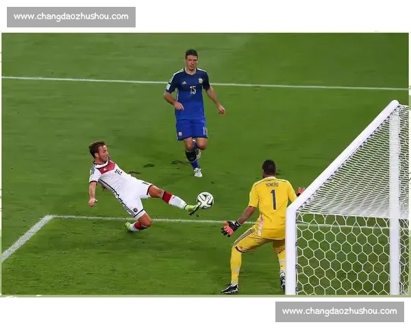 任意球神技点燃全场激情精彩瞬间令人难忘 任意球神技点燃全场激情精彩瞬间令人难忘